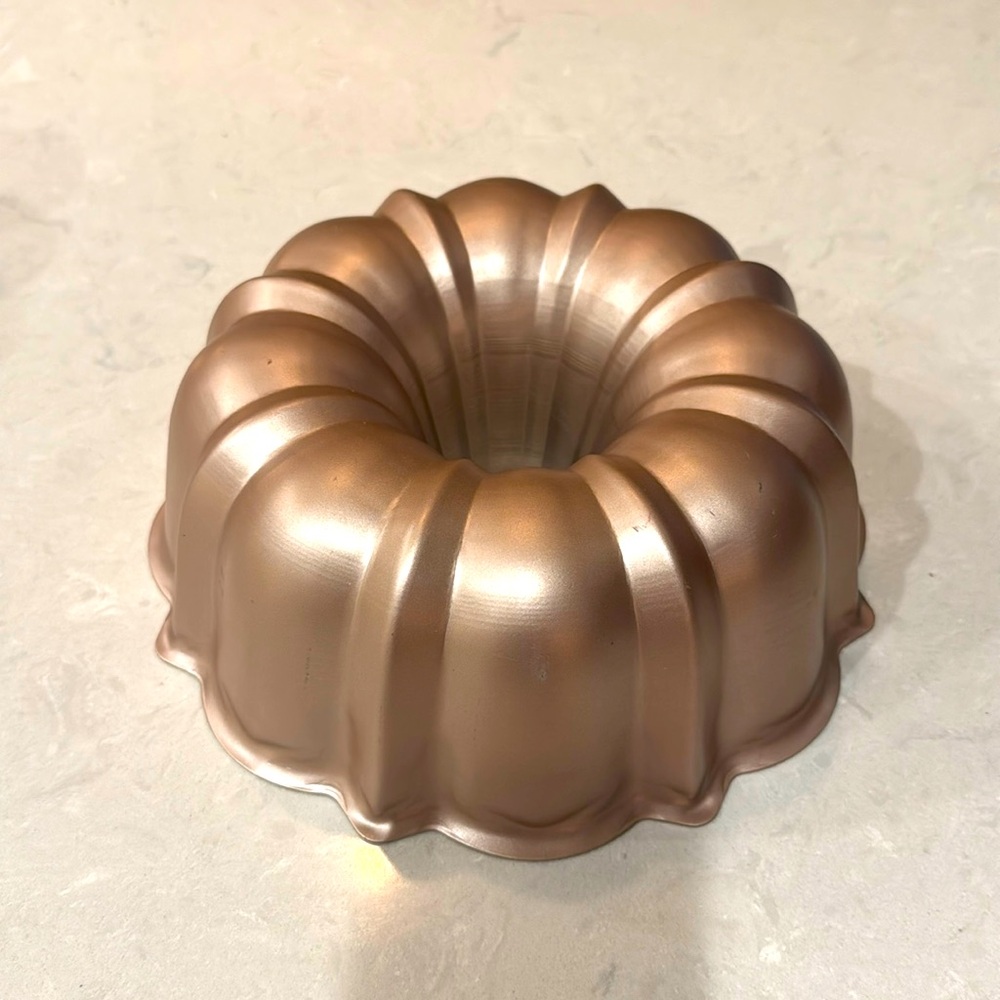 Nordic Ware Classic Bundt Pan Nonstick 10 Inch